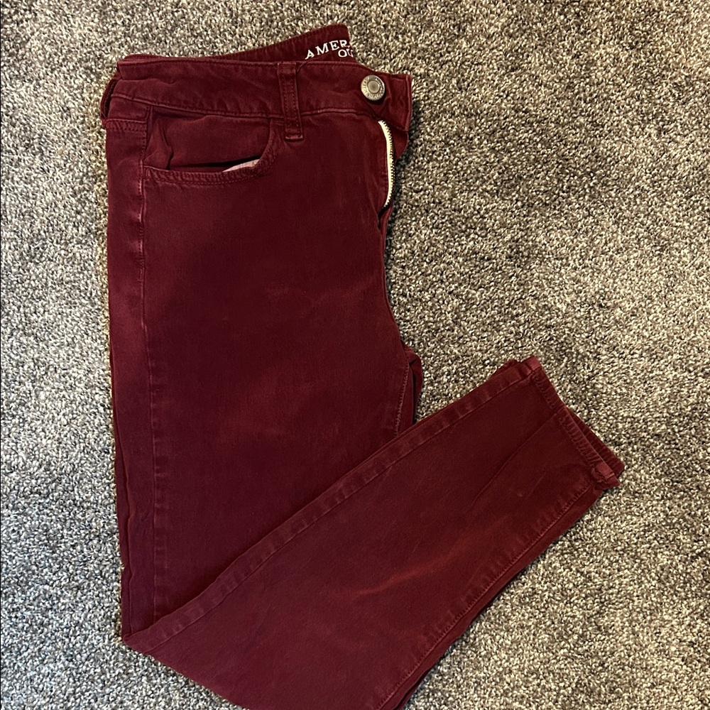 American Eagle Burgundy Jegging